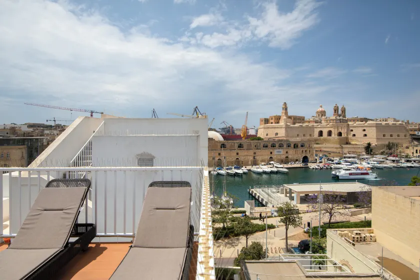 Traditional & Modern Maltese Townhouse - Rooftop Terrace and Sea Views, close to Birgu Waterfront - Image 1