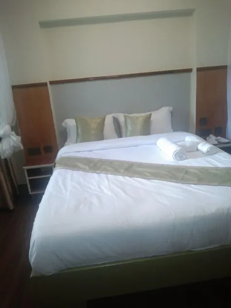 SILVER SLOPES RESORT AND SPA - Image 1