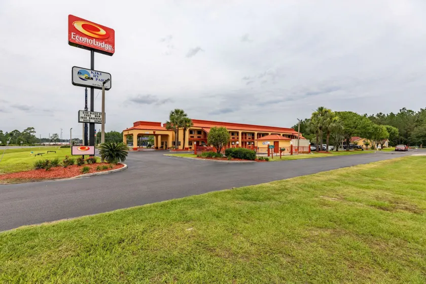 Econo Lodge Kingsland - Image 1