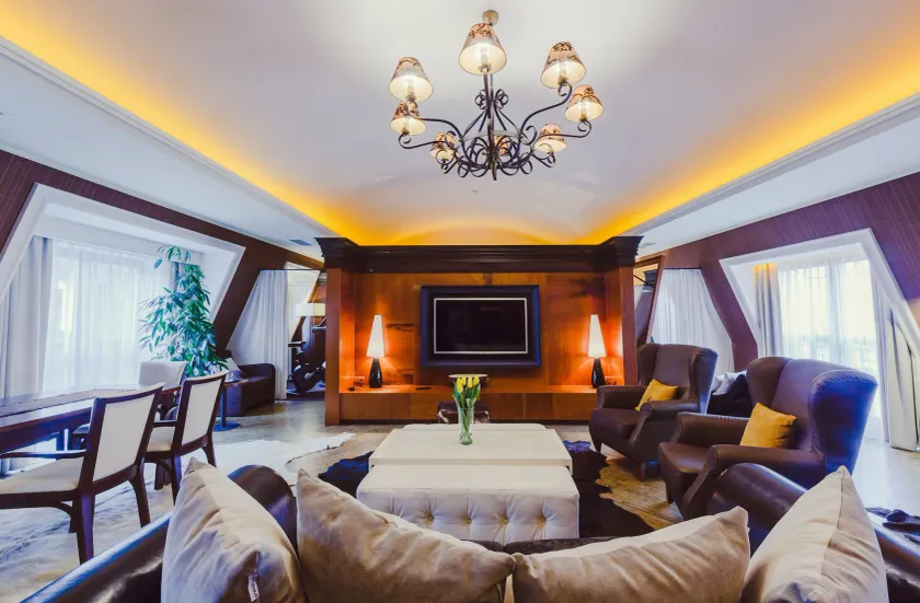 Grand Hotel Boutique - Image 1