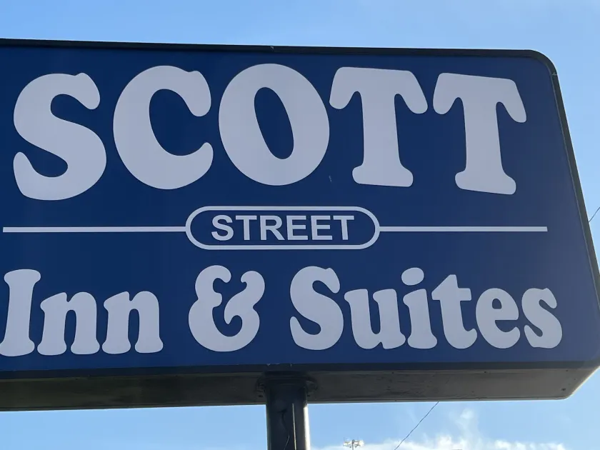 Scott Inn & Suites - Downtown Houston - Image 1