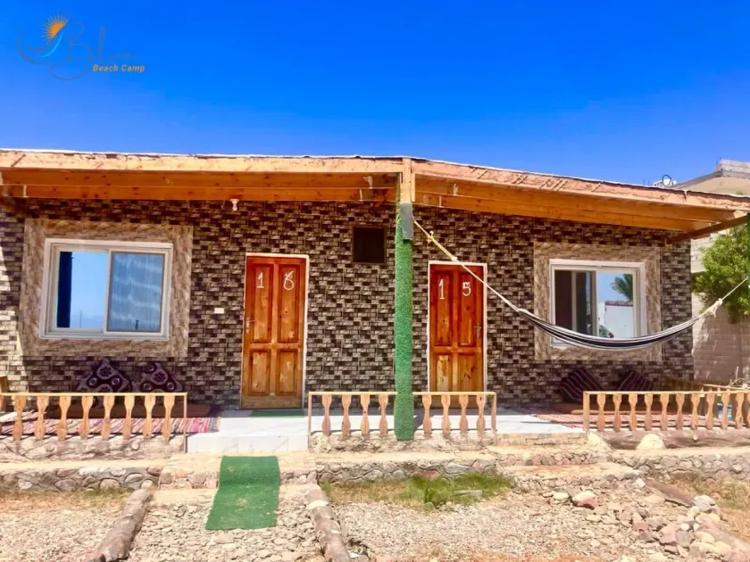 Green Beach Camp & Hotel - Image 1