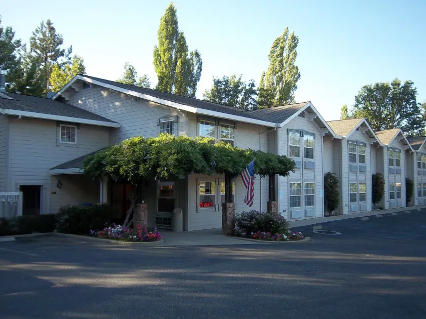 Murphys Inn Motel - Image 1