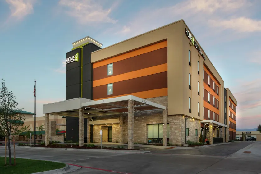 Home2 Suites by Hilton Fort Collins - Image 1