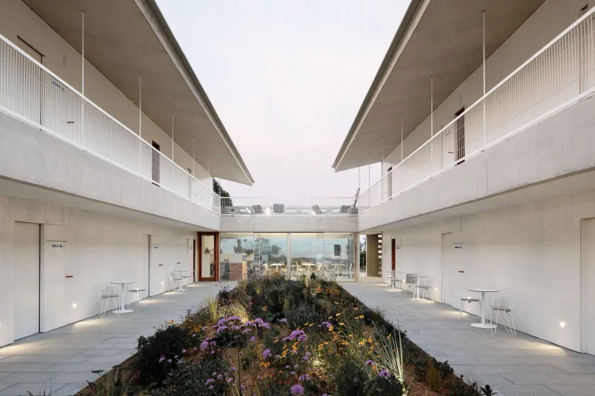 Hotel Bela Fisterra - Image 1