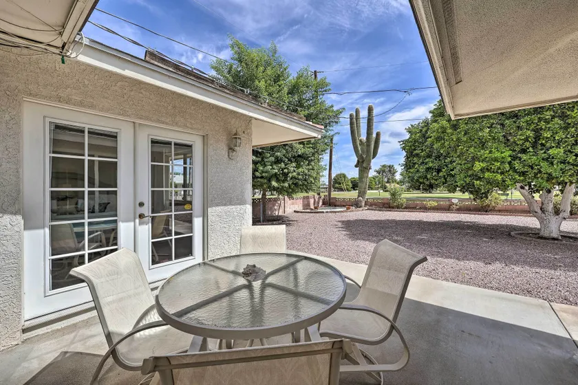 Quiet Sun City Home w/ Grill - Golf & Hike Nearby! - Intérieur