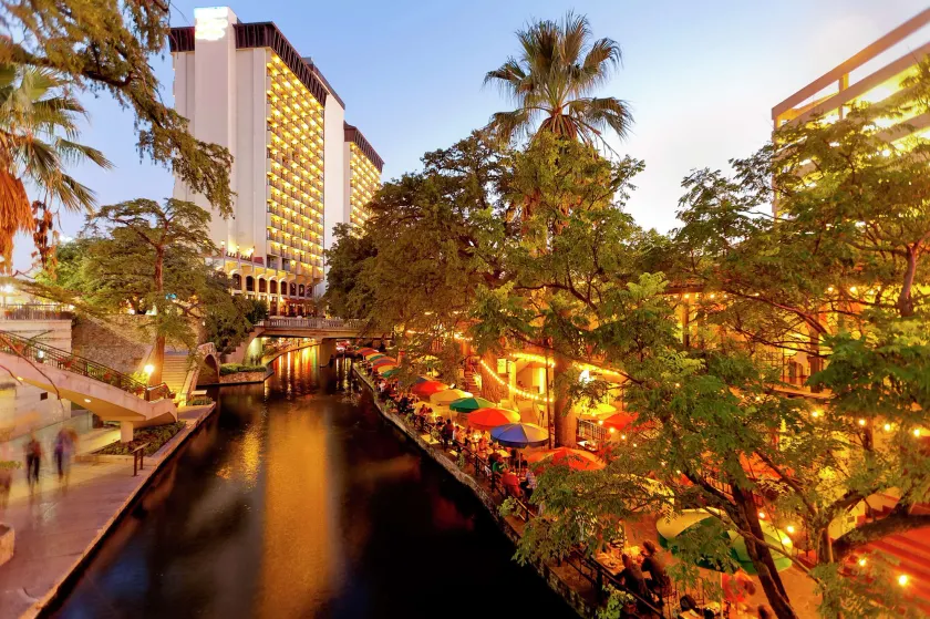 Hilton Palacio Del Rio - Image 1