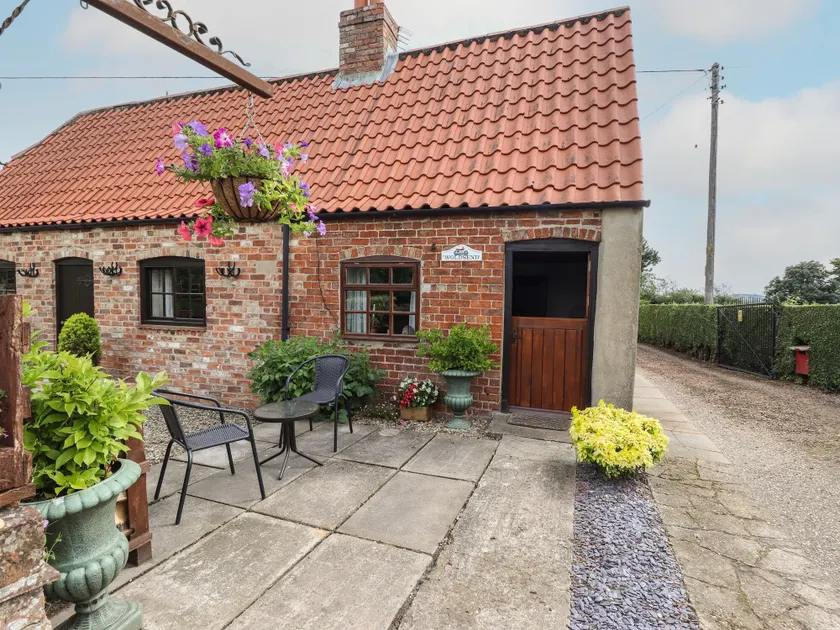 Woldsend Cottage - Image 1