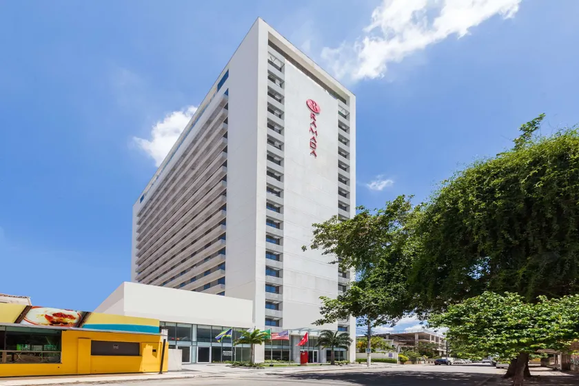 Ramada Hotel & Suites Campos Pelinca - Image 1