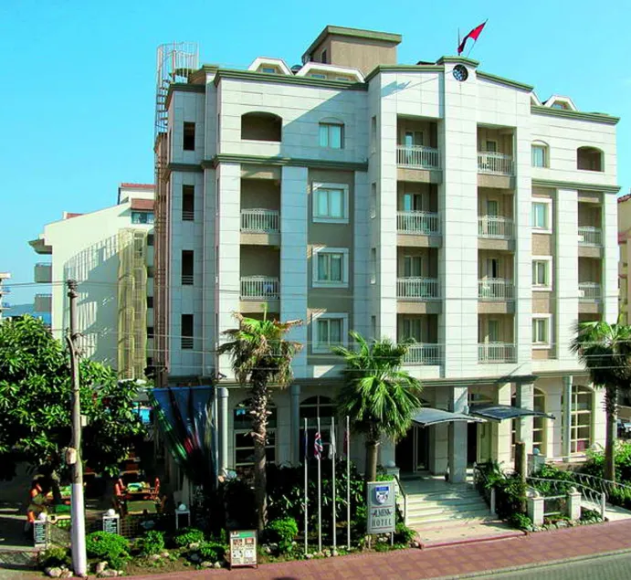 Almena Hotel - Image 1