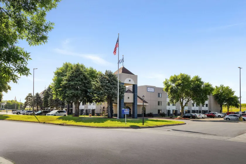 Baymont by Wyndham Shakopee - Image 1