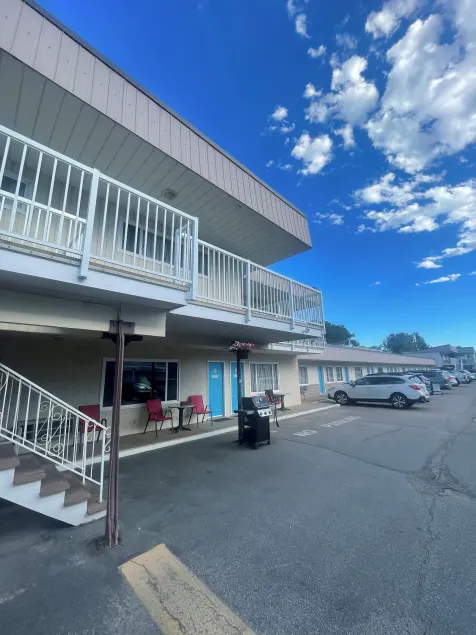 Shoreline Resort Condominiums - Image 1