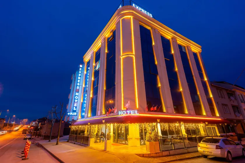 Express Plus Hotel - Image 1
