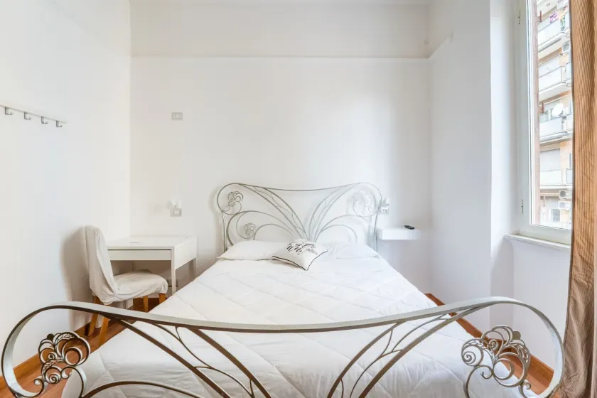 Rooms Piramide - Image 1