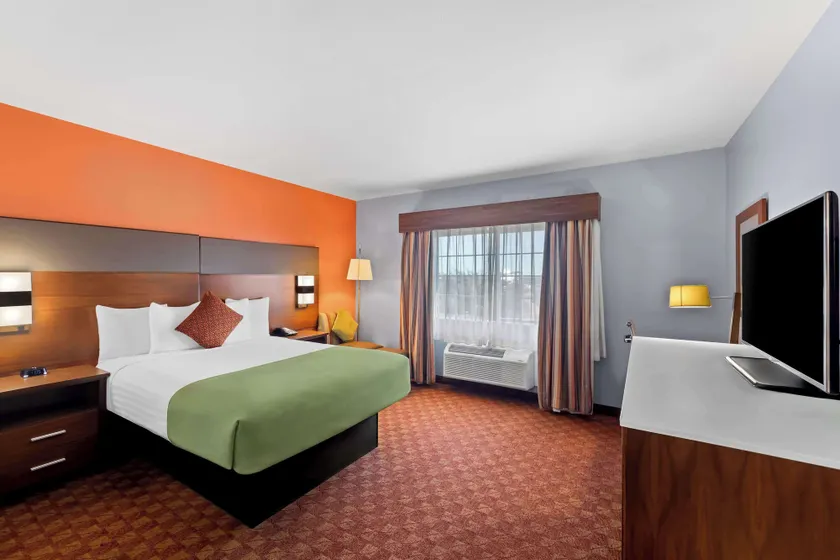 Best Western Harker Heights - Image 1
