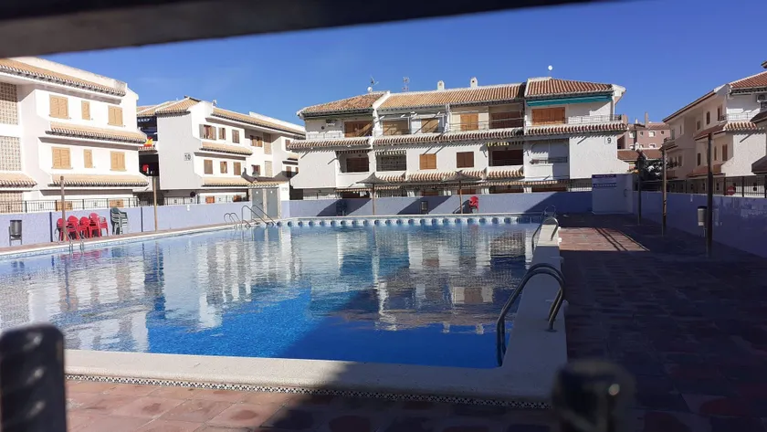 Apartamento Santa Pola, en Playa del Tamarit con piscina. - Image 1