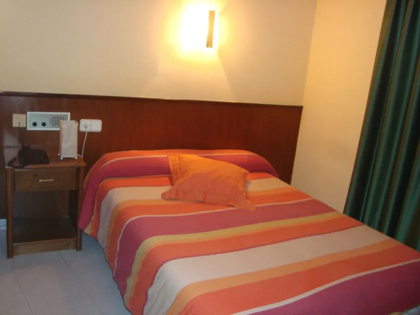 Hostal Les Collades - Image 1