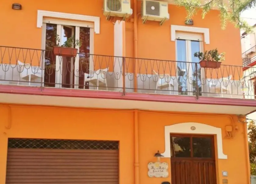 CASA DEL SOLE Accomodation - Image 1