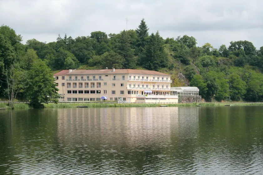 Contact Hotel Le Moulin Neuf Chantonnay - Image 1