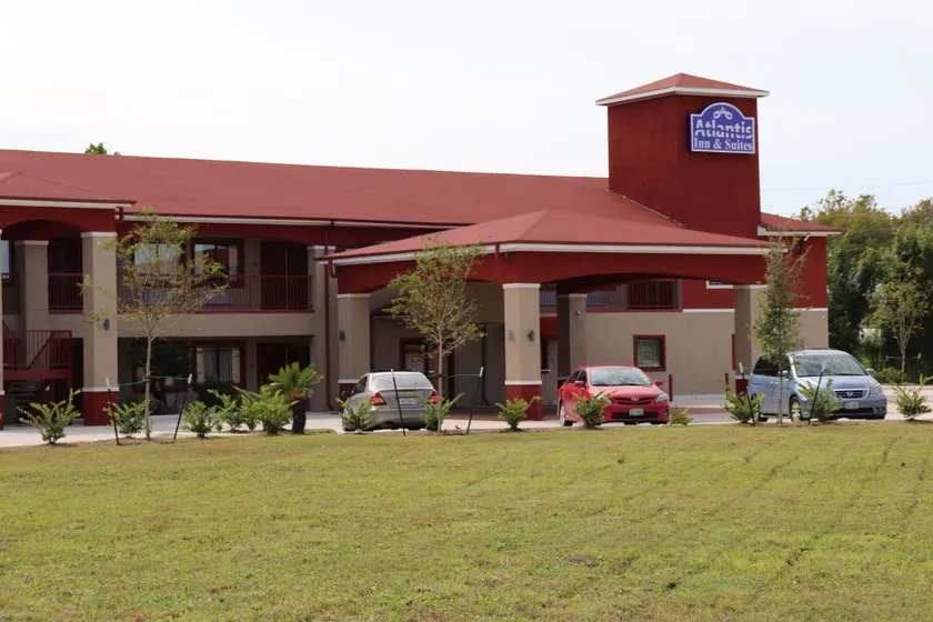 Atlantis Inn Suites - Image 1