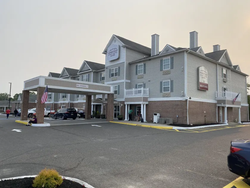 Homestead Lodge Apart Hotel - Image 1