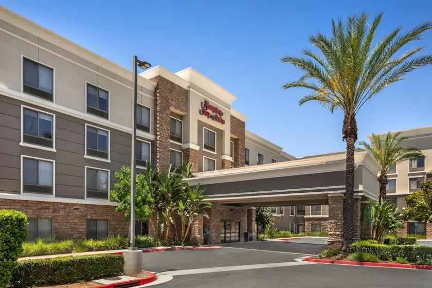 Hampton Inn & Suites Moreno Valley - Image 1