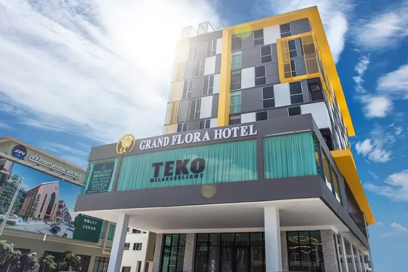 GRAND FLORA HOTEL - Image 1
