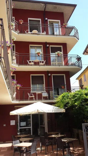 Hotel Garnì Capinera - Image 1