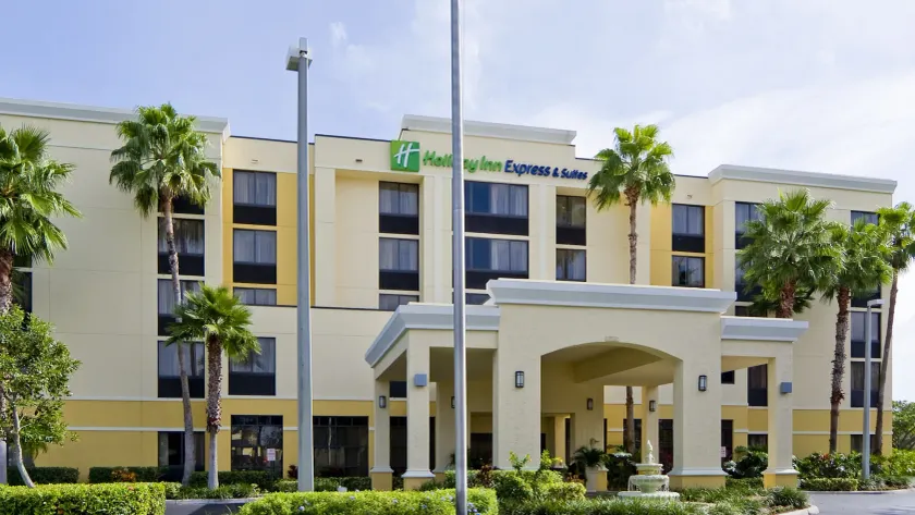 Holiday Inn Express Hotel & Suites Kendall East-Miami by IHG - Image 1