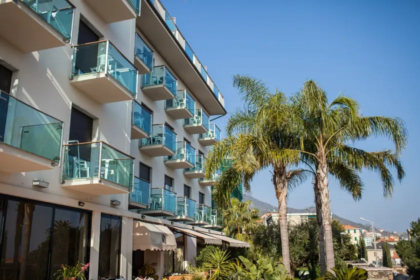 Hotel Ariston & Apartments - Image 1