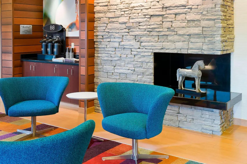 Fairfield Inn & Suites Lexington Keeneland Airport - Image 1