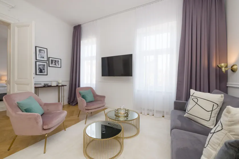 RAFAEL KAISER - Premium Apartments - Contactless Check-In - Image 1
