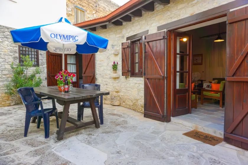 Omodos Village Houses - Image 1