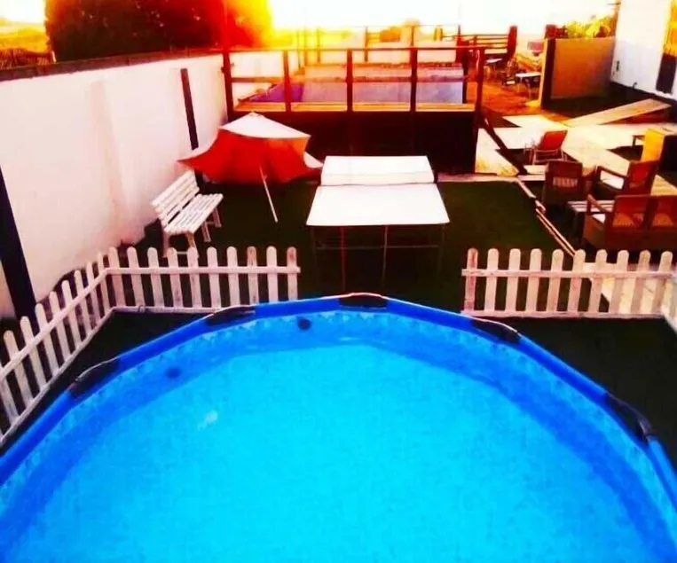 Escuela de Surf y Hostel Baldaio - Image 1