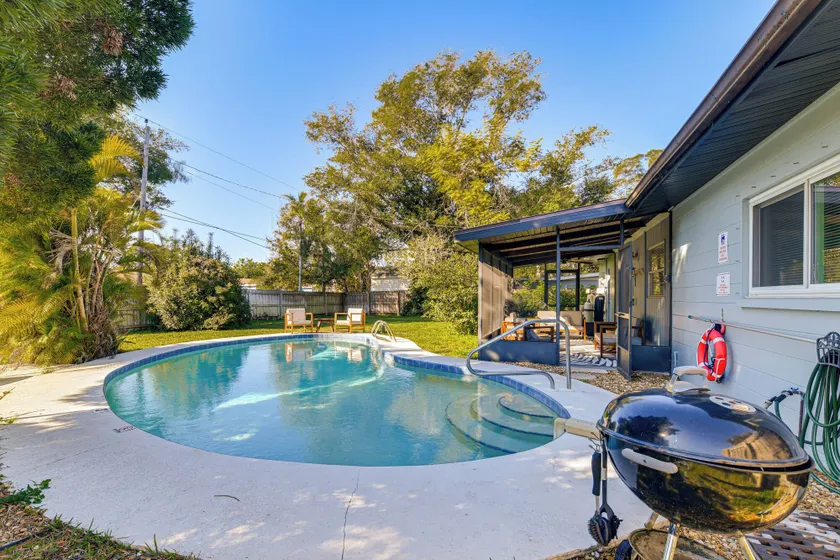 'Uncle Louie's' Gulf Coast Gem w/ Outdoor Oasis - Image 1