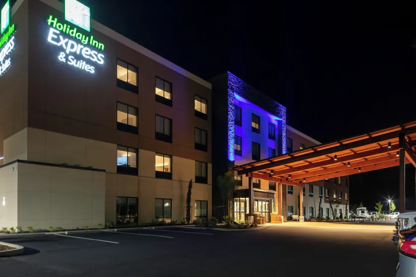 Holiday Inn Express & Suites - The Dalles by IHG - Image 1