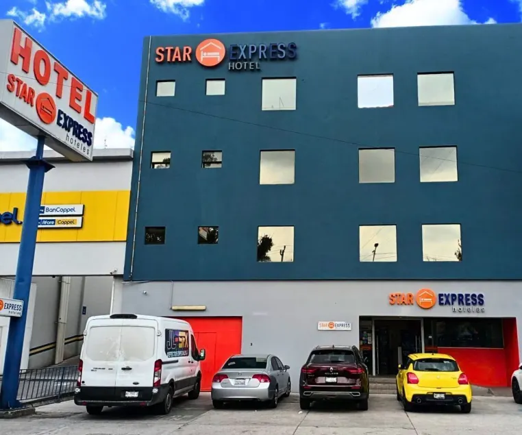 Hotel Star Express Puebla - Central CAPU - Image 1