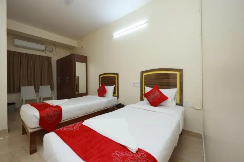 Hotel Amulya Relax Inn - Room