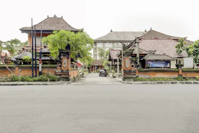 Hotel O Ratu - Image 1