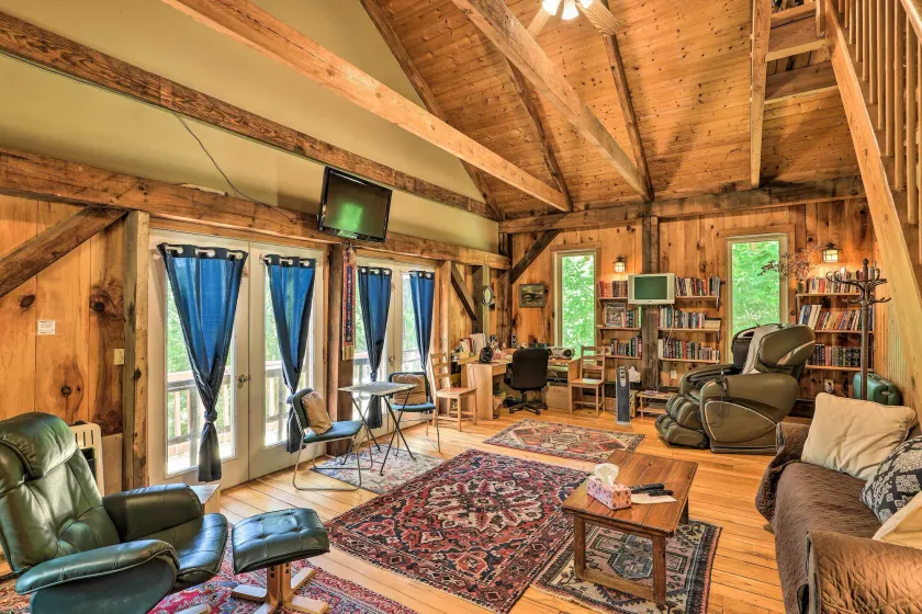 Pet-Friendly Leicester/Asheville Mtn View Escape - Image 1
