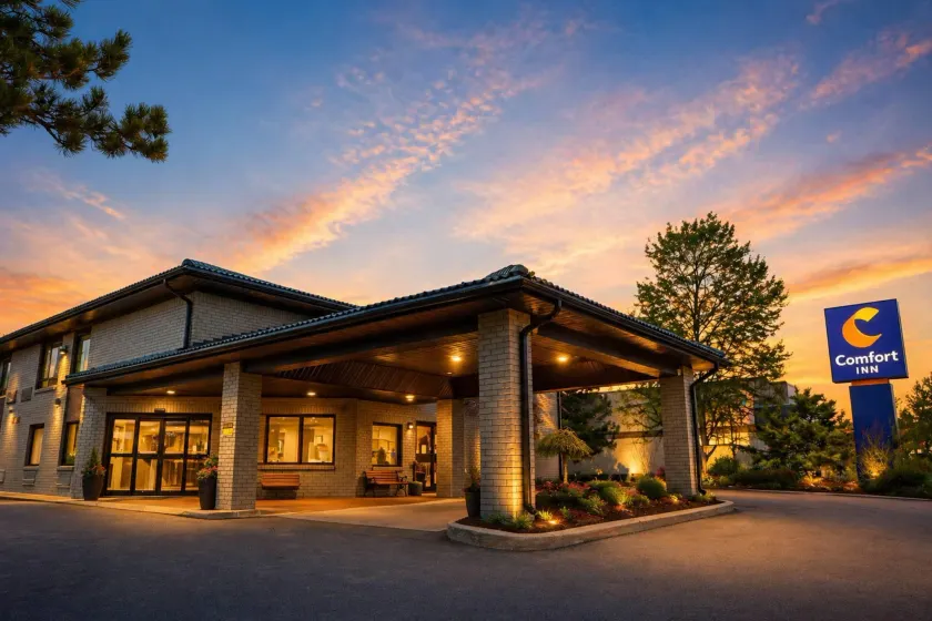Comfort Inn - Image 1