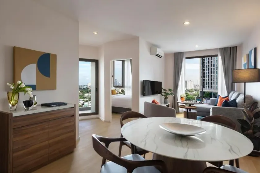 Oakwood Suites Tiwanon Bangkok - Image 1
