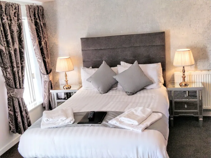 Angel House Bed & Breakfast - Image 1