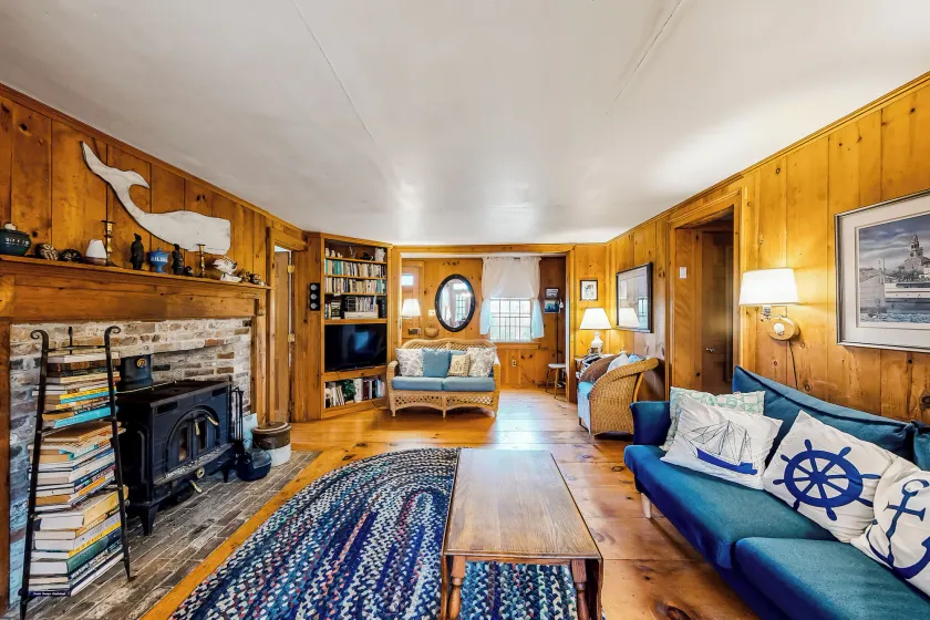 1 Mi to Beach! Family-Friendly Nantucket Retreat - Image 1