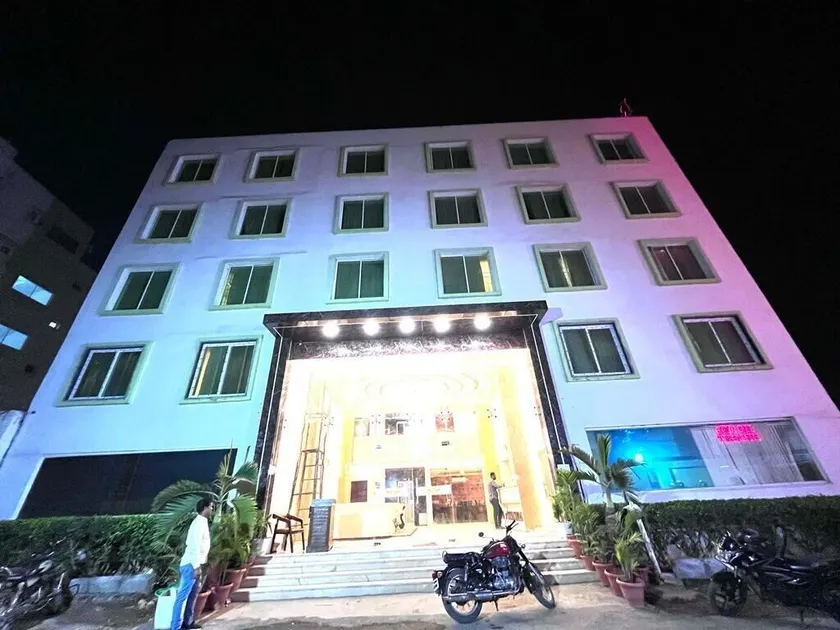 HOTEL SM RAINBOW INTERNATIONAL - Image 1