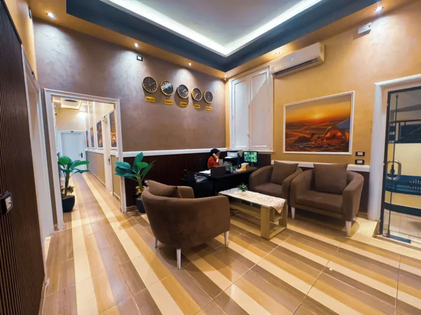 Golden Palace Hotel - Image 1