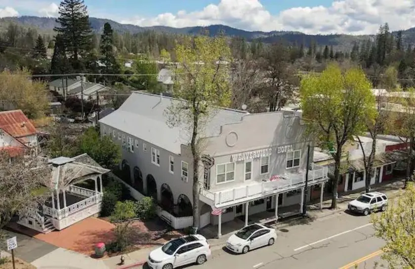 Weaverville Hotel - Image 1