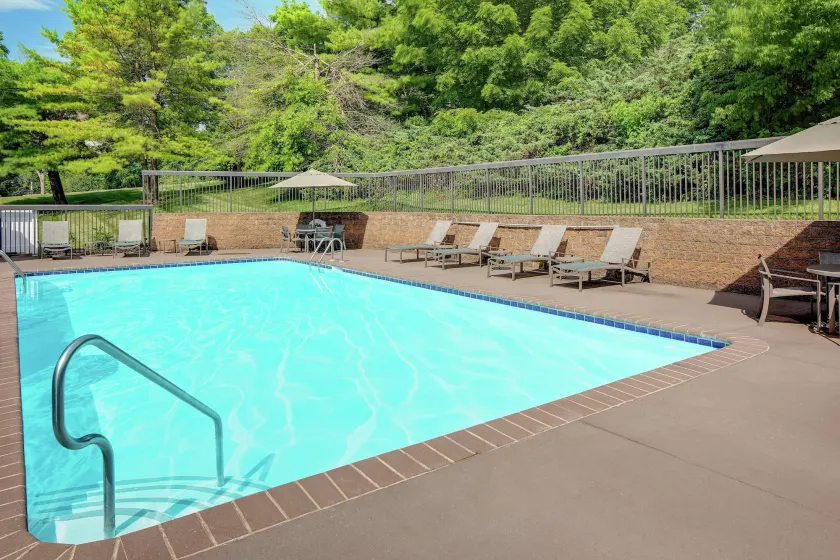 Hampton Inn State College - Image 1