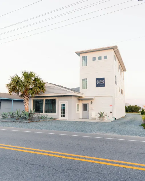 Guest House Topsail - Image 1