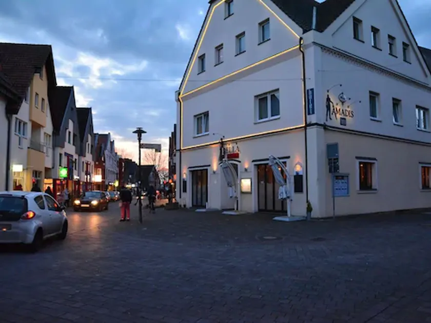  Berries Inn  Hotel - Image 1